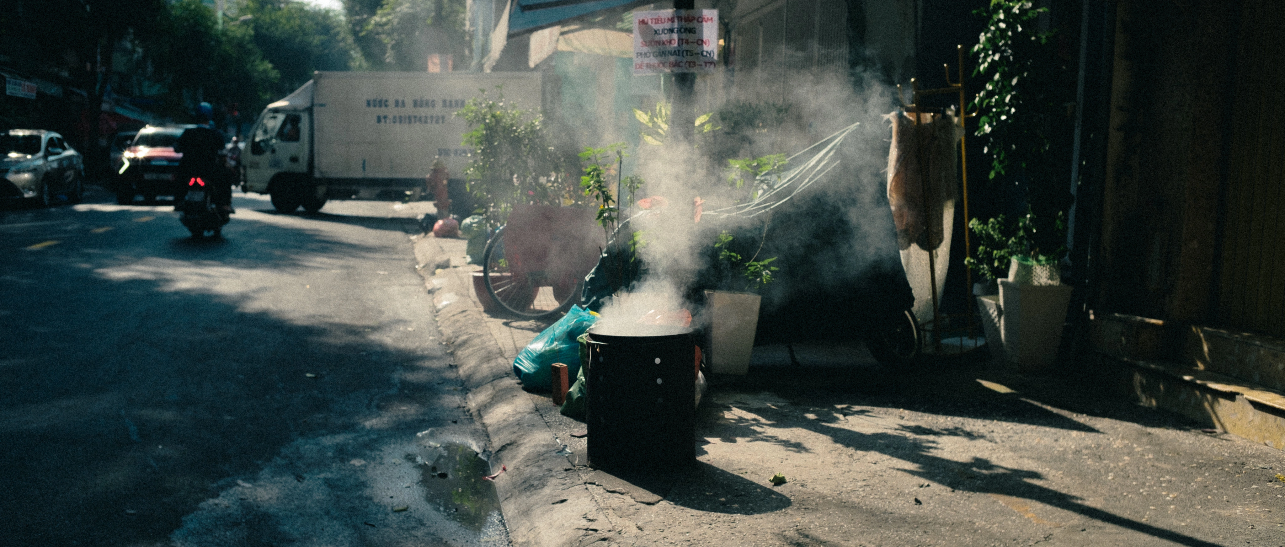 Remote image with
featuretype=lg